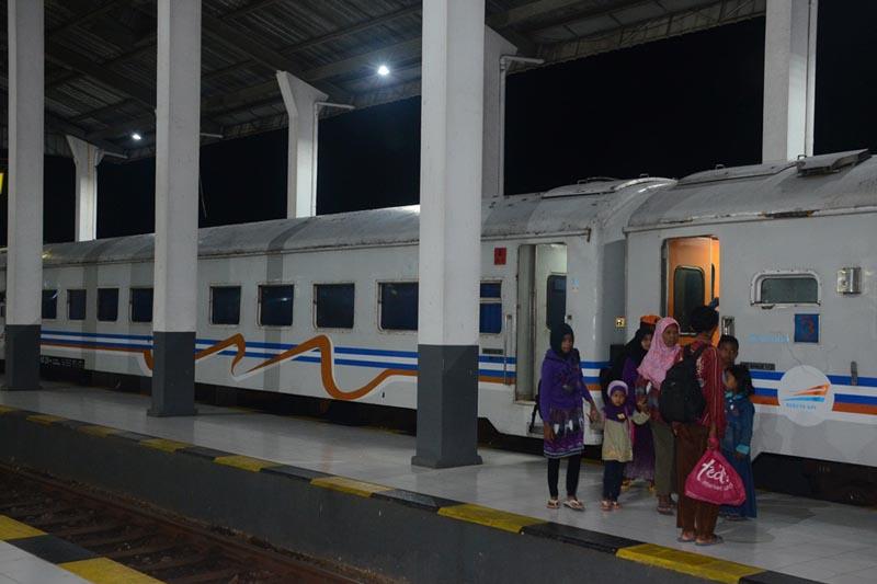 Sri Tanjung Ekonomi C Terbaru Nyepi, KAI Siapkan Gerbong Tambahan | BALIPOST.com