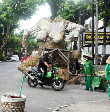 Pangerupukan Dipusatkan di Catur Muka, Denpasar Siagakan Ribuan Petugas dan Puluhan Armada Bersihkan Sampah Sampah Pengerupukan