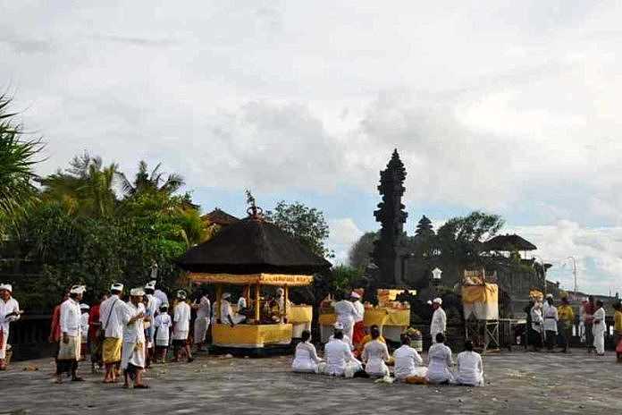 Padati Tanah Lot