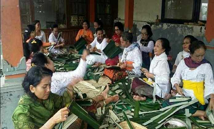 WHDI Bali Ngaturang Ngayah di Pura Ulun Danu Batur 1