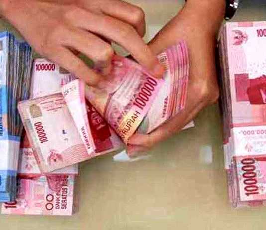 Bayar THR dan Gaji ke-13, DAU Pemda Ditambah Rp7,66 T Uang