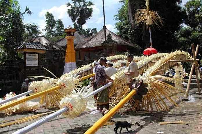 Pura Samuan Tiga