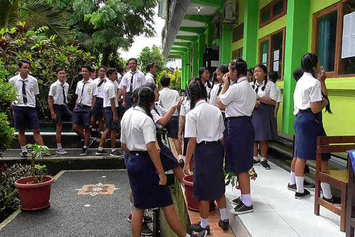 Sekolah