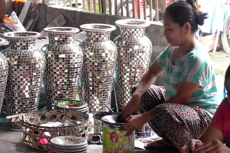 Kerajinan Gerabah Mozaik Tembus Pasar Mancanegara 