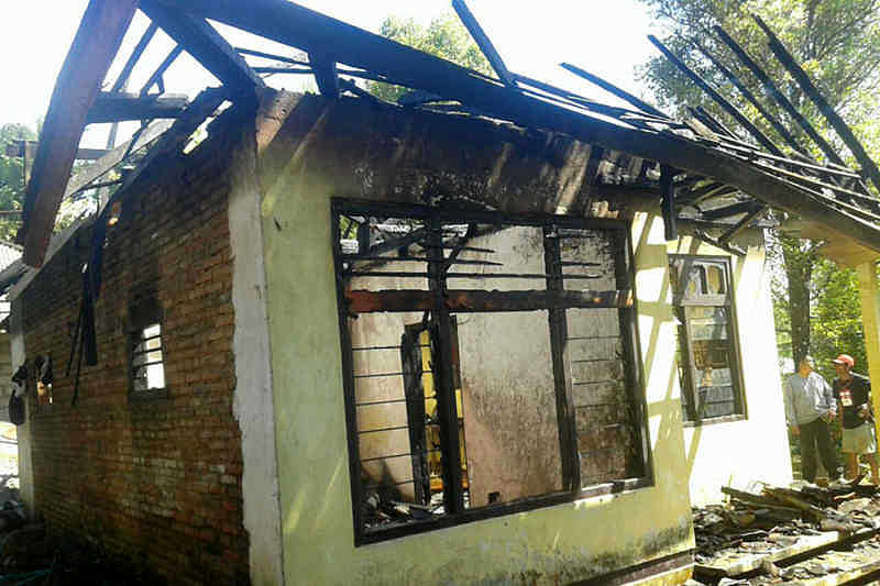  Rumah  Warga Desa Umajero Terbakar  BALIPOST com