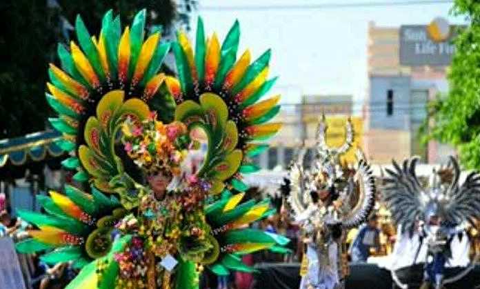 Dua Menteri Hadiri Banyuwangi Ethno Carnival 2017 1