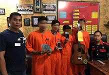 Dua Pelajar Mencuri di Posko Bantuan Gunung Agung