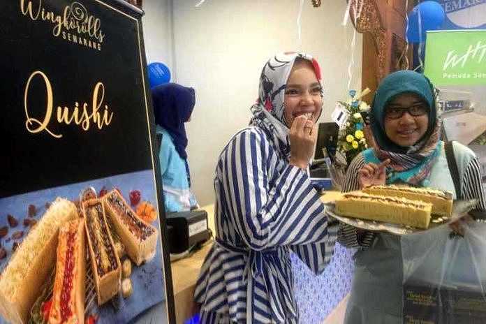 Wingkorolls Dewi Sandra