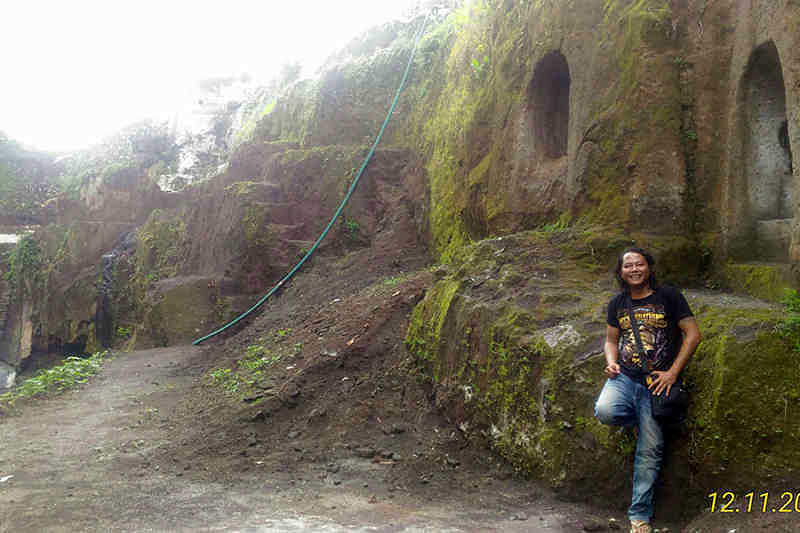 Artis Bali Ray Peni Serukan Jauhkan Sungai Dari Tumpukan Sampah Balipost Com