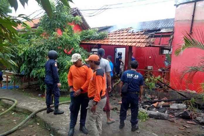 Dapur terbakar