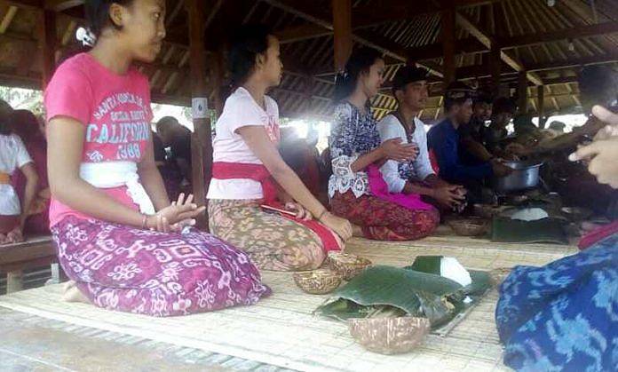 Memupuk Cinta Masakan Tradisional, PVF Gelar Lomba Ngelawar 1
