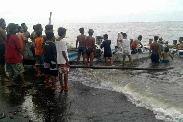 perahu terbalik