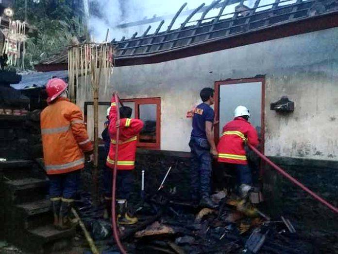  Dapur  Terbakar Akibat Korsleting Listrik  BALIPOST com