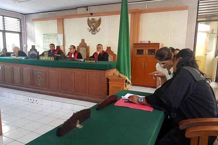 Oknum Pramugari Diadili Kasus Kokain 1