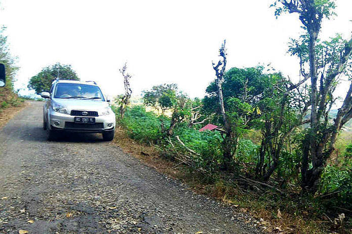 Pengerjaan Proyek Jalan di Nusa Penida Belum Jalan 1