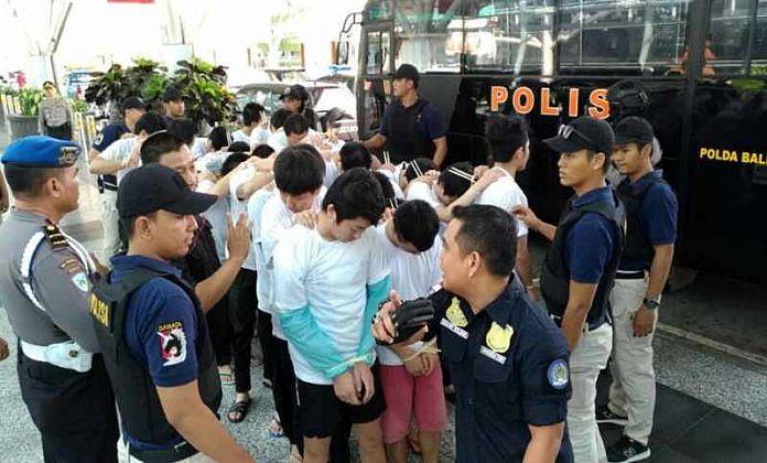 Terlibat Cyber Fraud International, Seratusan WN Tiongkok Dideportasi 1