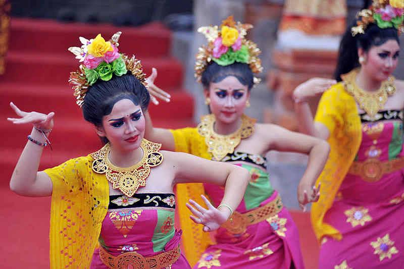Menabuh dalam Kegelapan, Menari dalam Kebisuan | BALIPOST.com