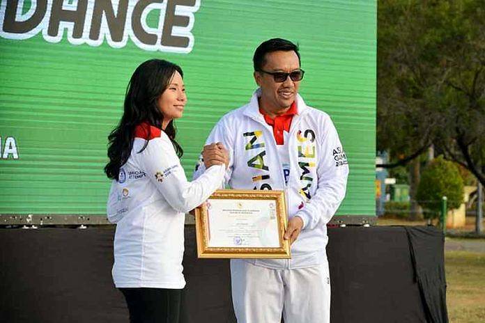 Getol Perkenalkan Budaya Indonesia, Livi Zheng Diapresiasi Menpora 1