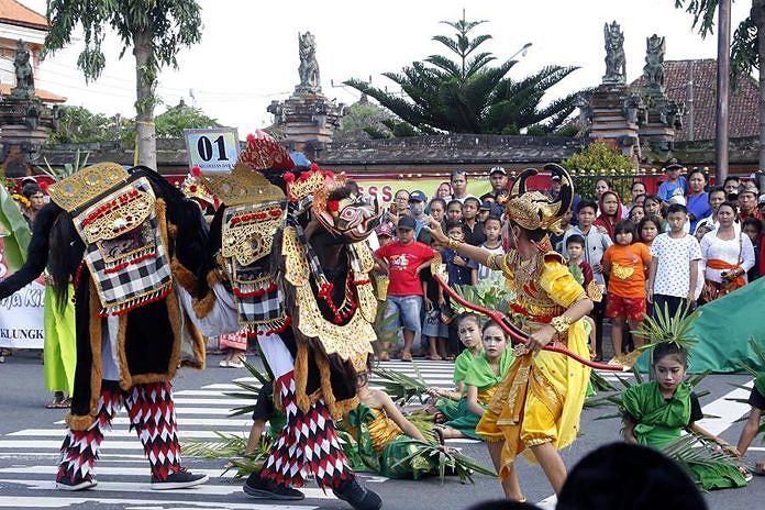 Karnaval Peringati Hari Kemerdekaan Media Menjaga Eksistensi Kearifan Lokal 1