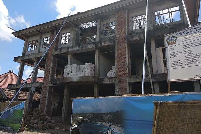 Pembangunan Gedung Lantai III di RSU Dilanjutkan 1