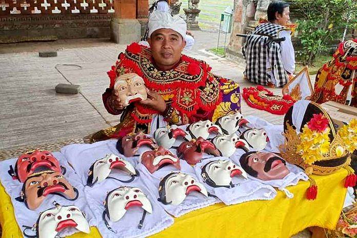 Purnawan Cetuskan Tari Topeng Gambuh 1