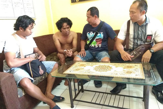 Sopir Truk Galian C Tebas Warga Selat 1
