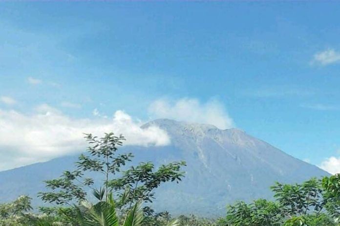 Aktivitas Vulkanik Gunung Agung Mulai Turun 1