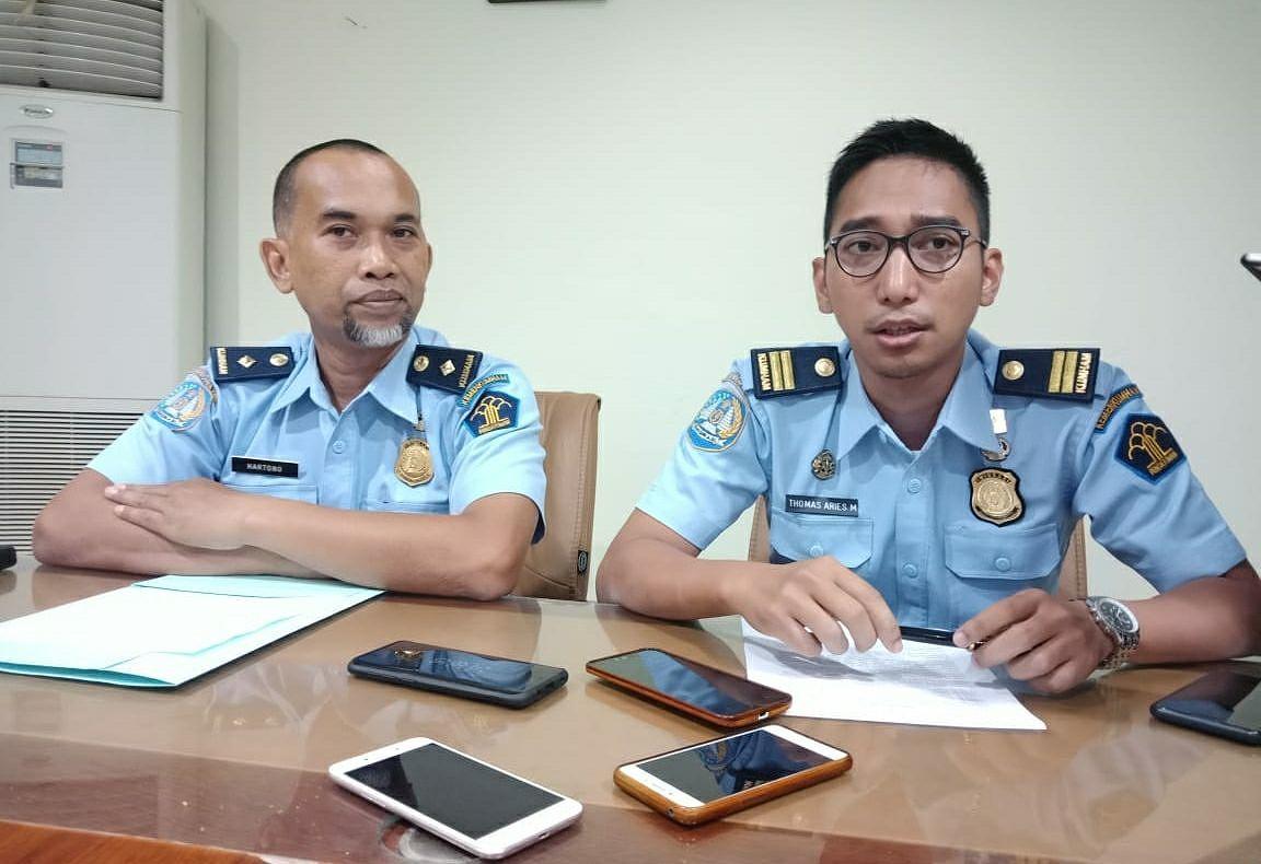 Imigrasi Singaraja Deportasi 10 WNA | BALIPOST.com