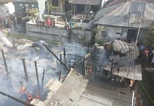 Penghuninya Tidur, Empat Bedeng Dilalap Si Jago Merah