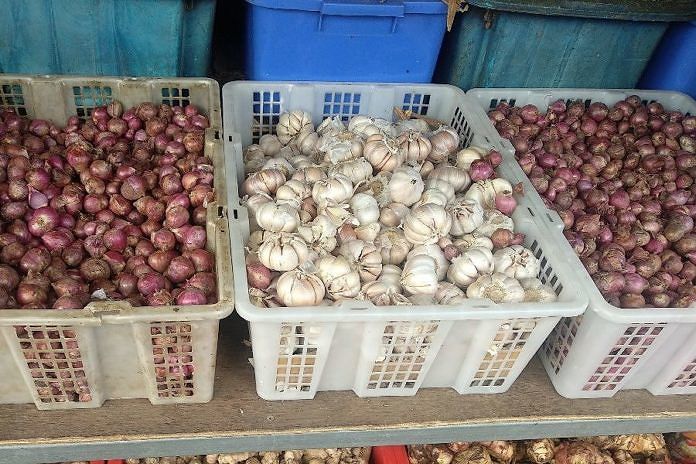 Di Tabanan Harga  Bawang Putih Rp 75 Ribu Per  Kilo  