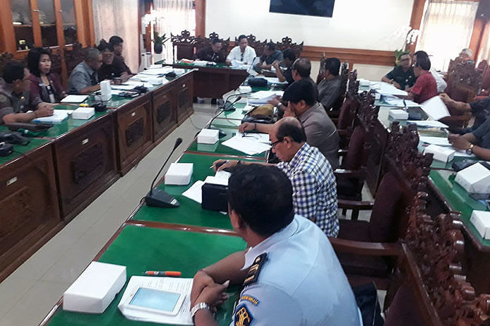 Bahas Ranperda Pilkel, Persoalkan Jumlah Panitia Pemilihan PAW 3