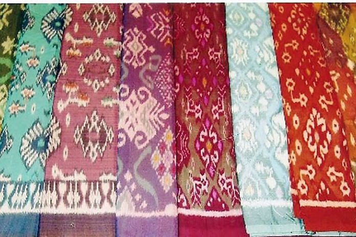 Extinction Threaten Balinese native Weaving Fabrics 1