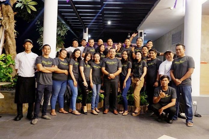 Anniversary Hotel Santika Siligita ke-7, Sederhana dalam Keakraban 1