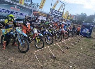 Akbar Tofan Rebut Piala Danrem di Sirkuit Perancak