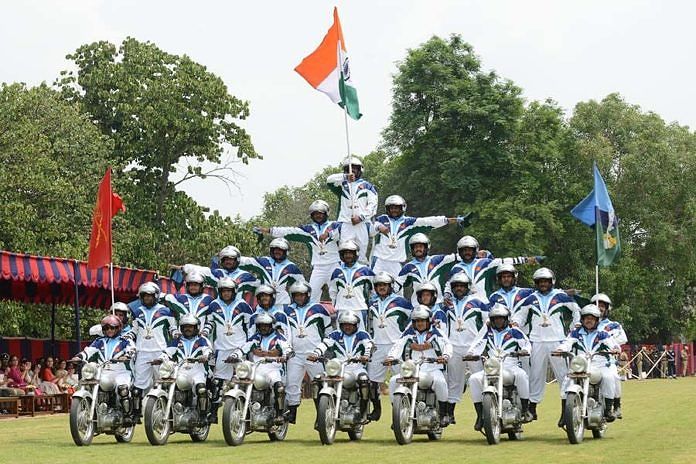 Daredevils, balloons and bangles for Indian Independence Day 1