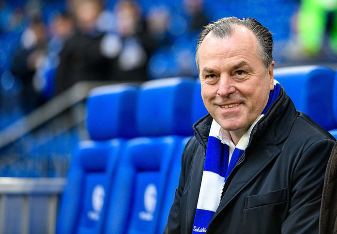 Schalke boss steps down for three months following 'racist' slur 1
