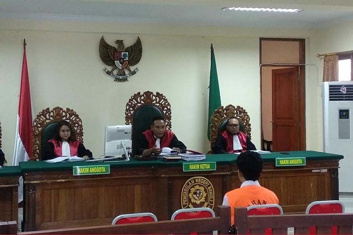 Pasutri Pembuang Bayi Dituntut 8 Tahun Penjara 1