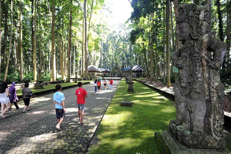 Objek Wisata Living Worl Pekanbaru Riau