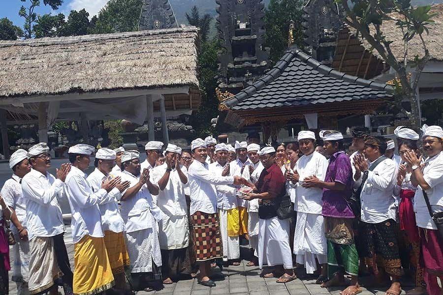 Perumda Tirta Toh Langkir "Mapunia" di Pura Penataran Agung Nangka