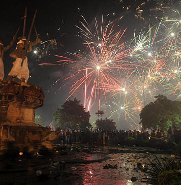 Empati Bencana, Anggota DPRD Gianyar Desak Pemerintah Tiadakan Pesta Kembang Api Tahun Baru