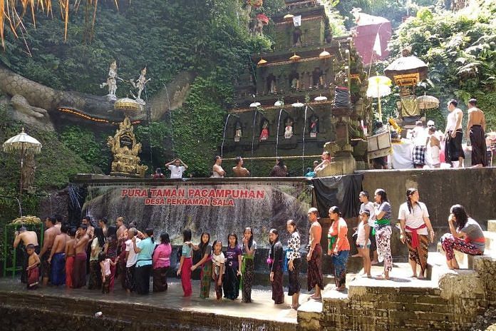 Pura Taman Pacampuhan Sala, Dilengkapi 9 Pancuran dari Mata Air Berbeda 1