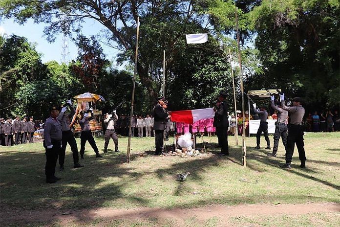 Rangkaian Ngaben, Bripka I Made Arya Diperabukan Secara Kedinasan 1