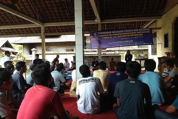 BPOM Denpasar Sosialisasikan Pergub No 1 Tahun 2020 ke Perajin Arak di Desa Talibeng 1