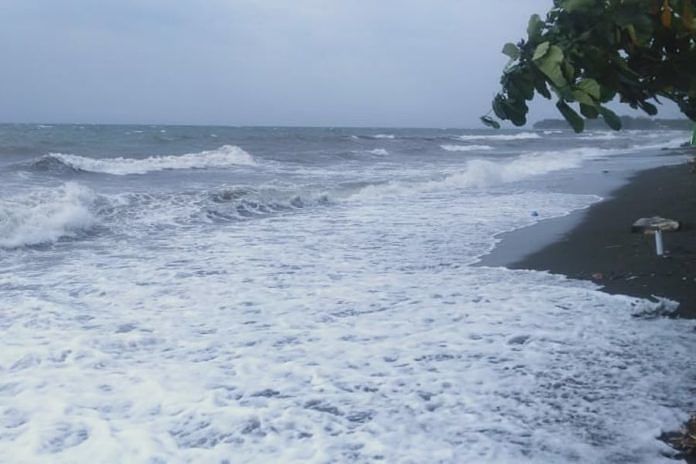 Cuaca Buruk, Obyek Wisata Pantai Penimbangan Tutup 1