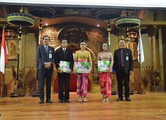 ITEKES Bali Lepas 55 Lulusan Profesi Ners