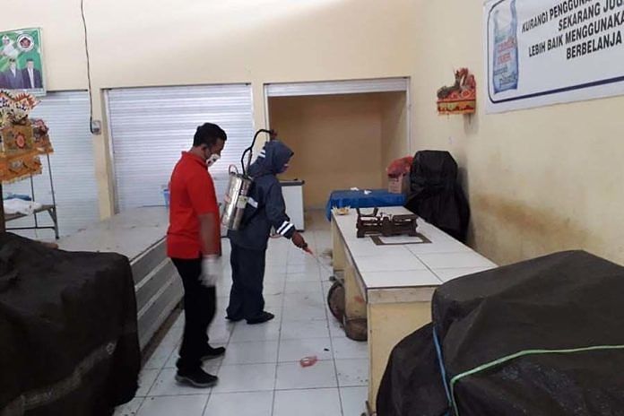 PD Pasar Buleleng Sterilisasi Los dan Kios Pedagang 1