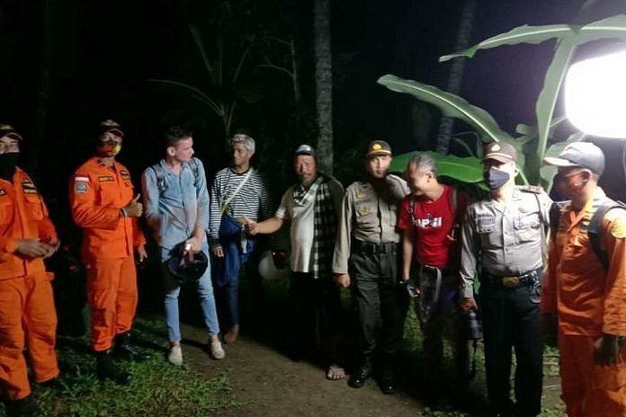 Gunakan Google Maps, Dua Warga Amerika Tersesat di Hutan Selumbung 1