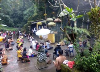 5 Berita Terpopuler: Makna Banyu Pinaruh hingga Momen Reset Kosmik