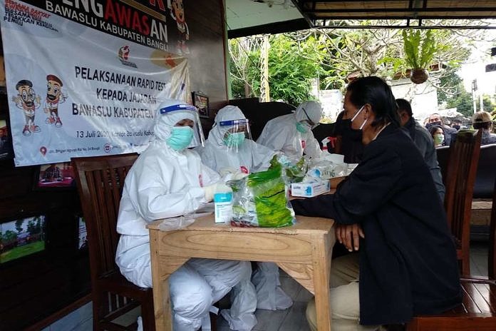 Jelang Pilkada, Seluruh Jajaran Pengawas Jalani Rapid Test 1