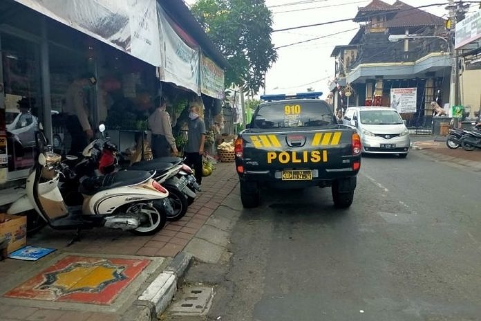 Jelang Kuningan, Polisi Lakukan Ini Untuk Cegah Klaster COVID 19 1